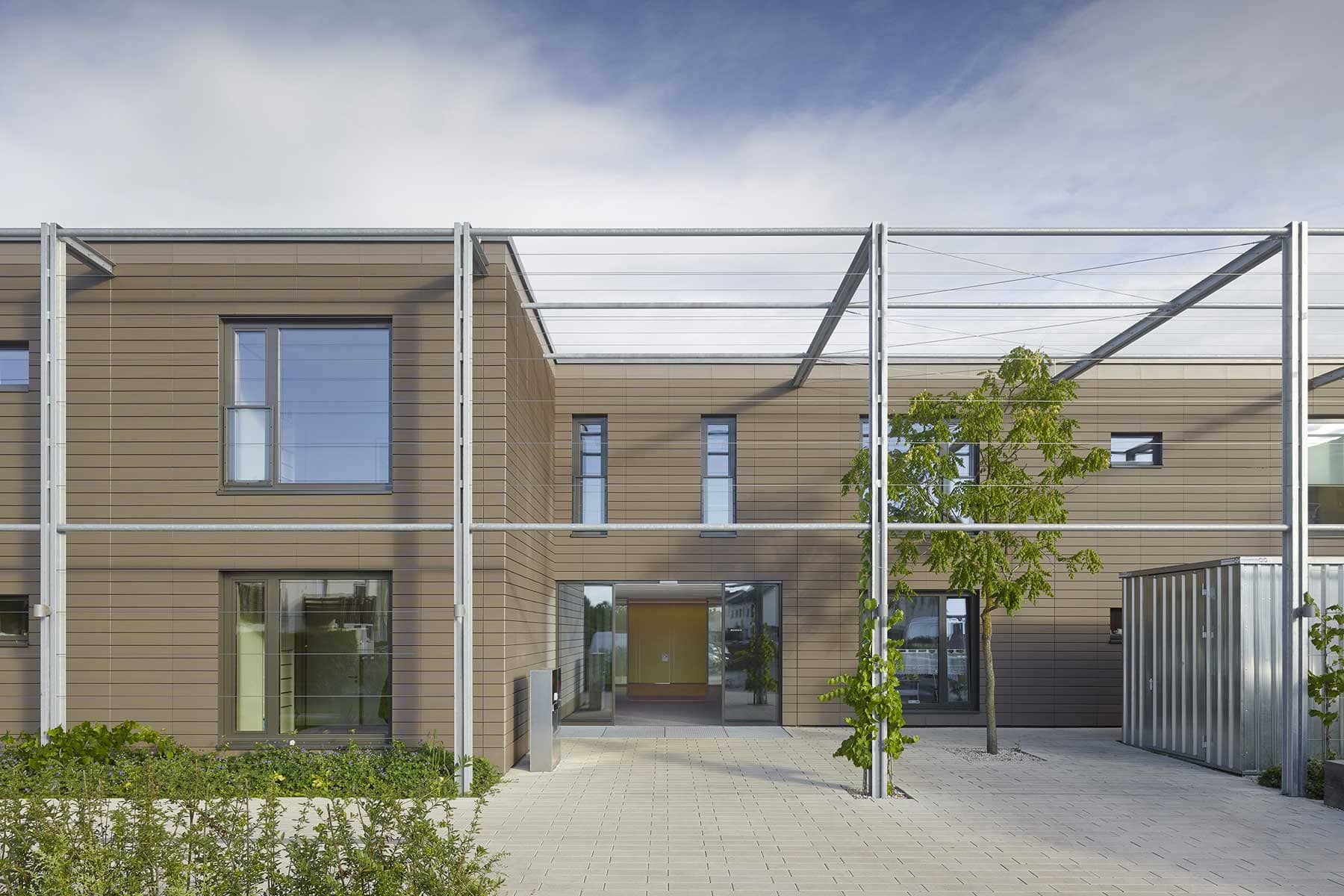 Eingang Wohnheim, Weingarten
