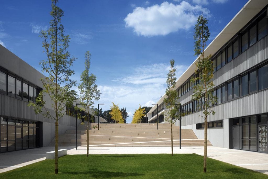 Highschool Leed Price