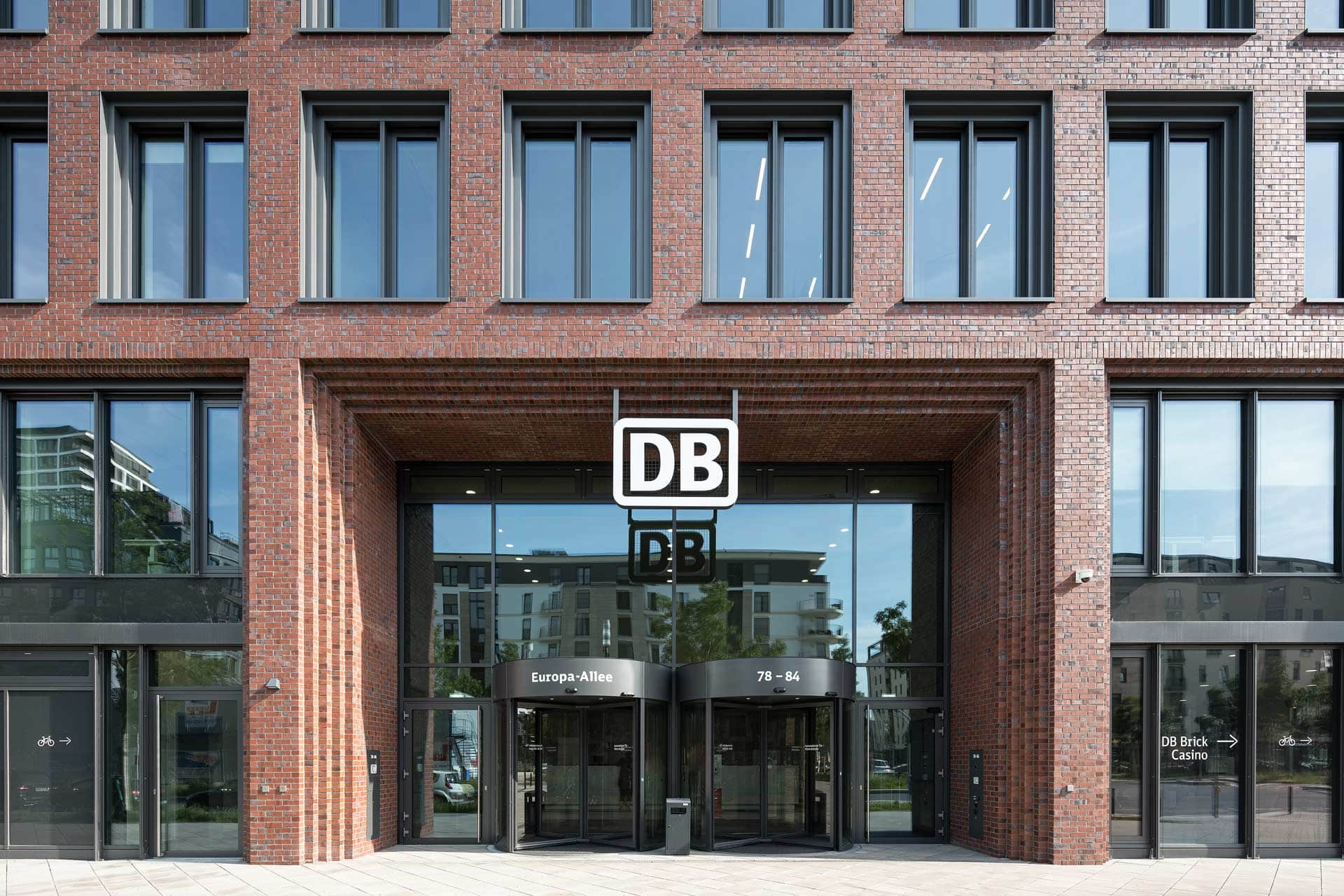 Deutsche Bahn Tower, Eingang, Aldinger Architekten